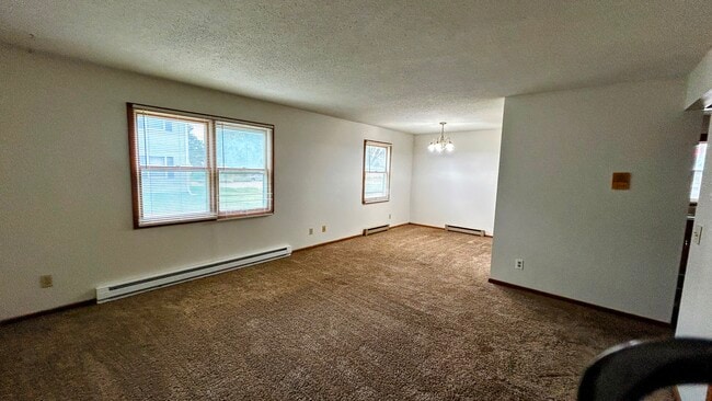 1712 45th St NW, Unit # 3 in Rochester, MN - Foto de edificio - Building Photo