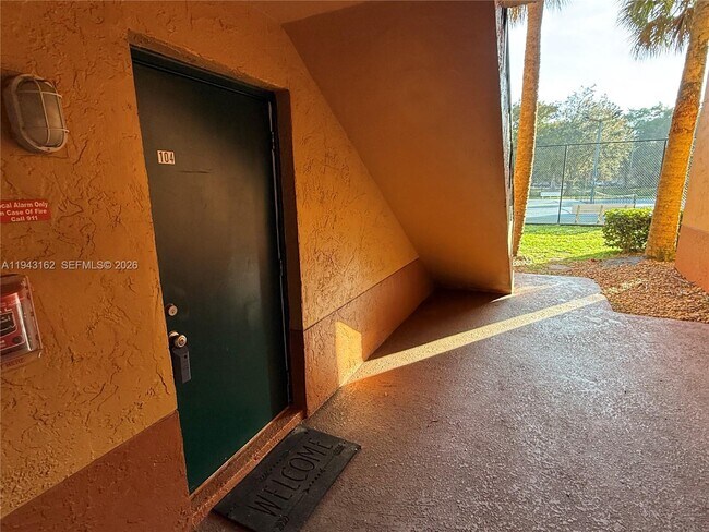 10773 Cleary Blvd in Plantation, FL - Building Photo - Building Photo