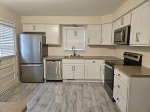 8224 N Akins Rd in North Royalton, OH - Building Photo - Building Photo