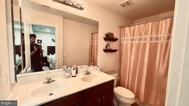 41838 Diabase Square in Aldie, VA - Building Photo - Building Photo