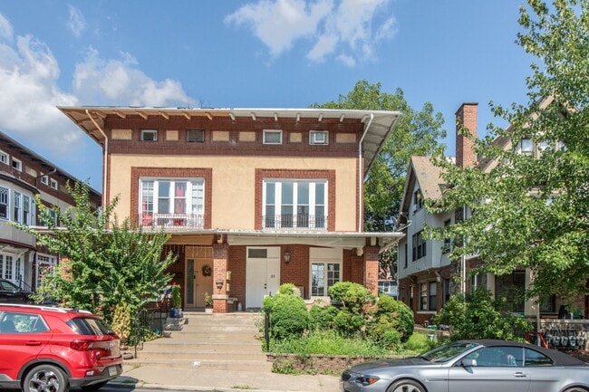 property at 33 S West St