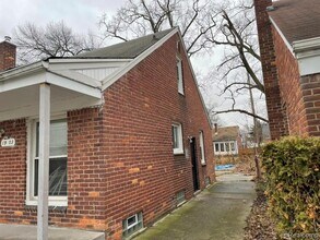 19803 Santa Rosa Dr in Detroit, MI - Building Photo - Building Photo