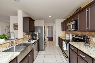 7410 Lake Run Ln in Richmond, TX - Building Photo - Building Photo