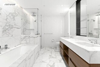 30 Riverside Blvd in New York, NY - Building Photo - Building Photo