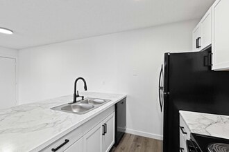 3913 Hubbell Ave in Des Moines, IA - Building Photo - Building Photo