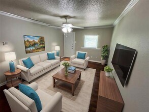 9719 Silver Meadow Dr in Dallas, TX - Building Photo - Building Photo