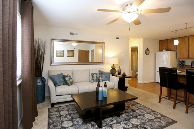 Waterford Apartments in Virginia Beach, VA - Foto de edificio - Interior Photo