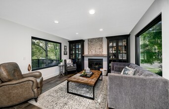 3695 Englewood Dr in Stow, OH - Building Photo - Building Photo