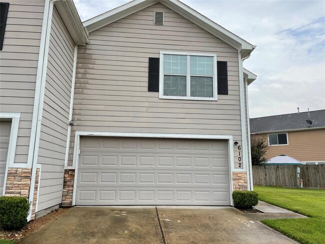 6102 Shadow Isle Ln photo'