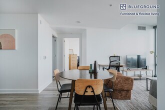 399 Fremont St, Unit FL10-ID1796 in San Francisco, CA - Foto de edificio - Building Photo