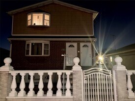 133-30 125th St in Queens, NY - Building Photo