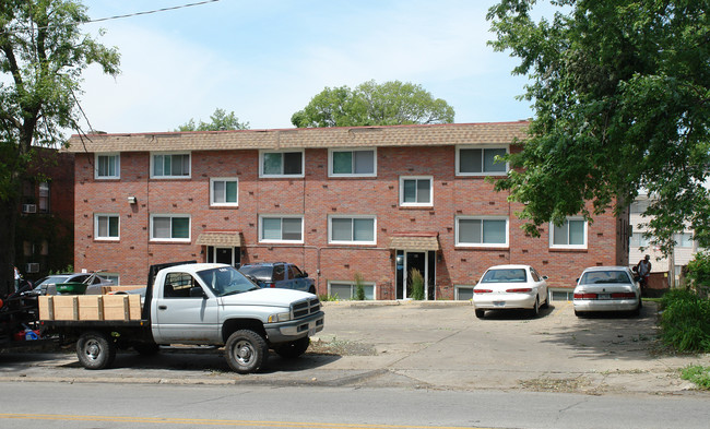 128 N 40th St in Omaha, NE - Foto de edificio - Building Photo