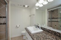 565 N Post Oak Ln photo'