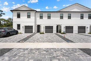 4333 Efendi Dr in Lantana, FL - Building Photo