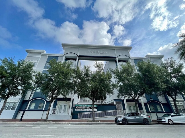 The Palms Condominiums in Gainesville, FL - Foto de edificio - Building Photo