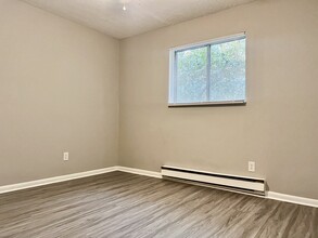 Legends Pointe in Canton, OH - Building Photo - Building Photo