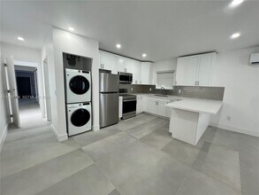 75 NE 70th St in Miami, FL - Building Photo - Building Photo