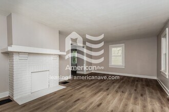 2016 Elsmere Ave in Dayton, OH - Foto de edificio - Building Photo