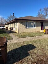 1725 Remington Rd, Unit Apartment #1 in Rockford, IL - Building Photo