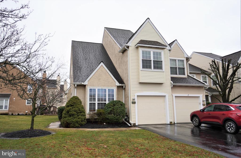458 Country Club Dr in Lansdale, PA - Building Photo