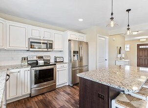 2975 Thornbury Dr in Holland, MI - Building Photo - Building Photo