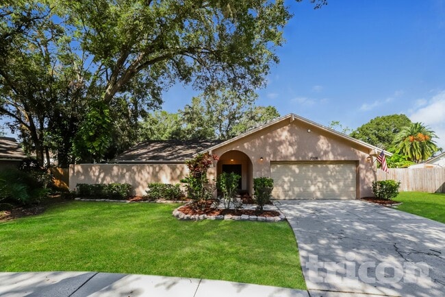 property at 3206 Shady Glen Cir