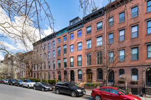 421 W 22nd St in New York, NY - Building Photo