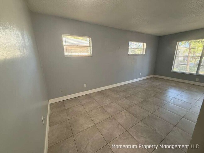 9406 N Mulberry St in Tampa, FL - Building Photo - Building Photo