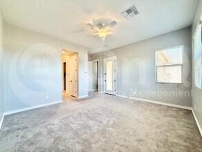 22903 E Thornton Rd in Queen Creek, AZ - Foto de edificio - Building Photo