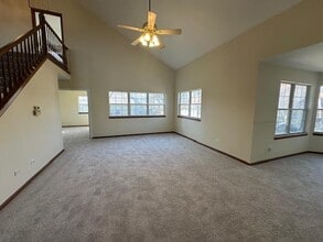 21220 Silktree Cir in Plainfield, IL - Building Photo - Building Photo