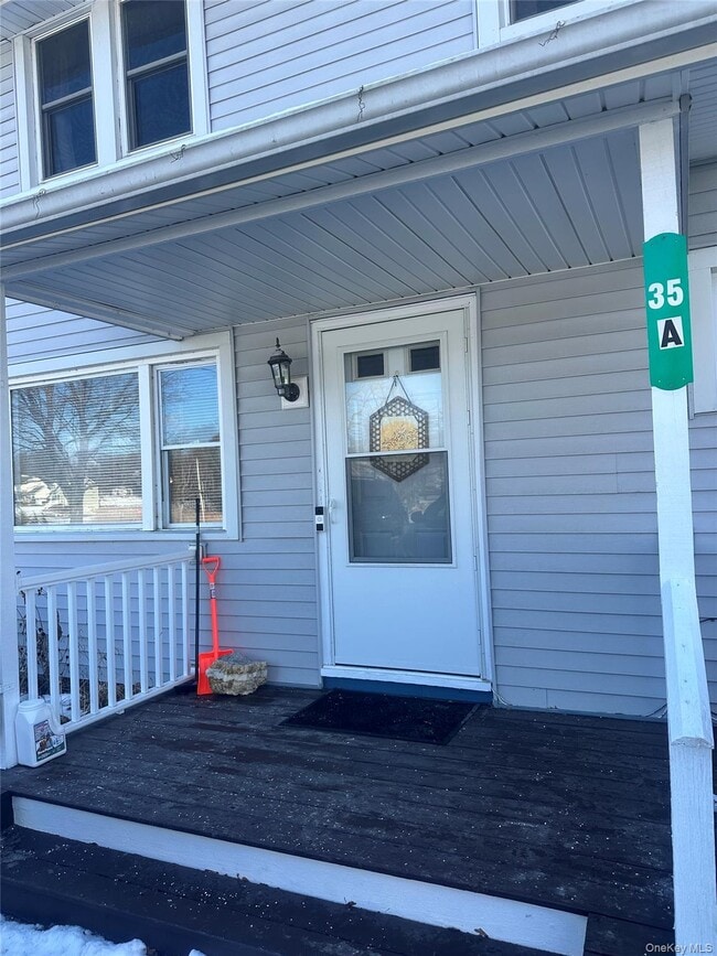 property at 35 Glenmere Rd