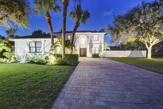 6298 Sand Hills Cir in Greenacres, FL - Building Photo - Building Photo