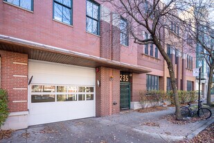 George Court in Chicago, IL - Foto de edificio - Building Photo