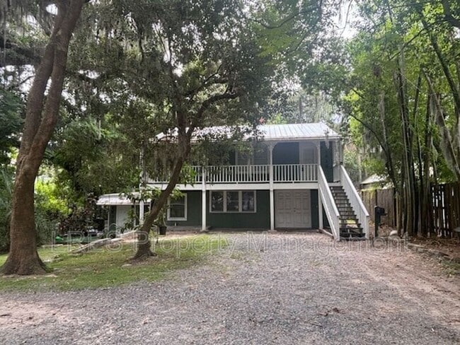property at 1618 E Livingston St