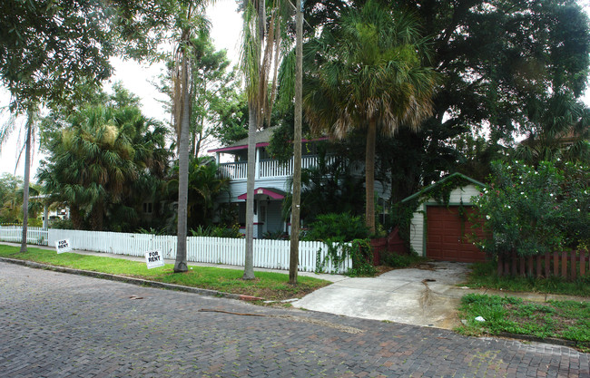 829 5th St N in St. Petersburg, FL - Building Photo - Building Photo