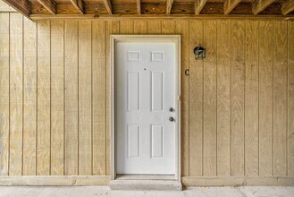 382 Jack Miller Blvd in Clarksville, TN - Building Photo - Building Photo