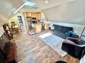 60950 Amethyst St in Bend, OR - Building Photo - Building Photo