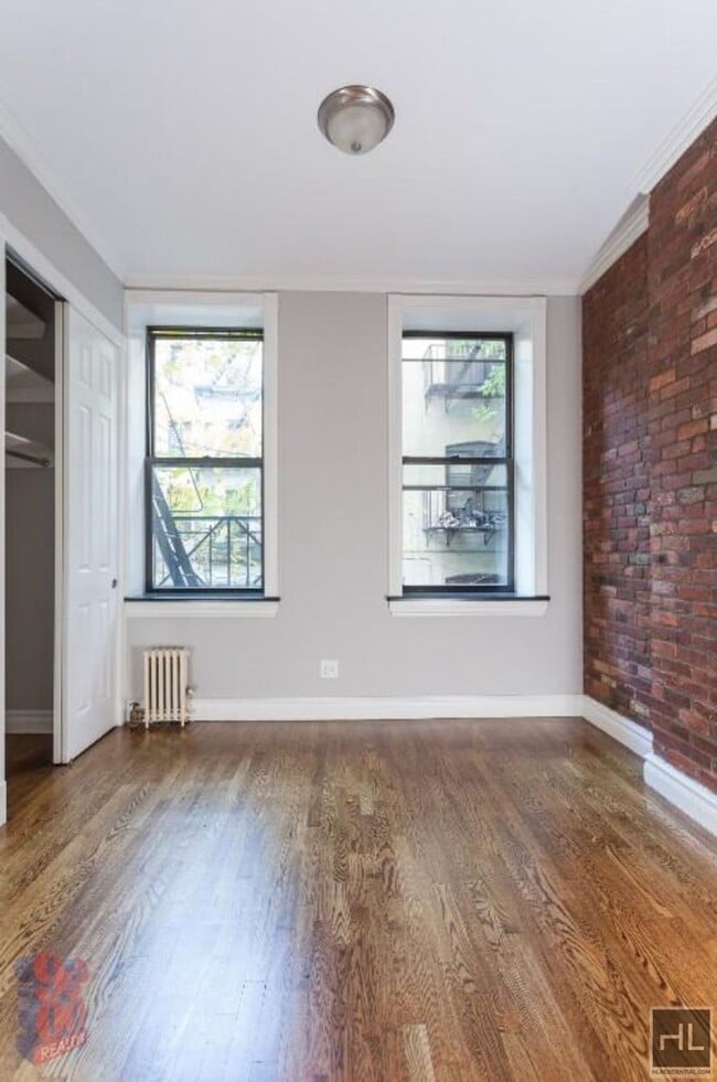 MOTT ST. in New York, NY - Foto de edificio - Building Photo