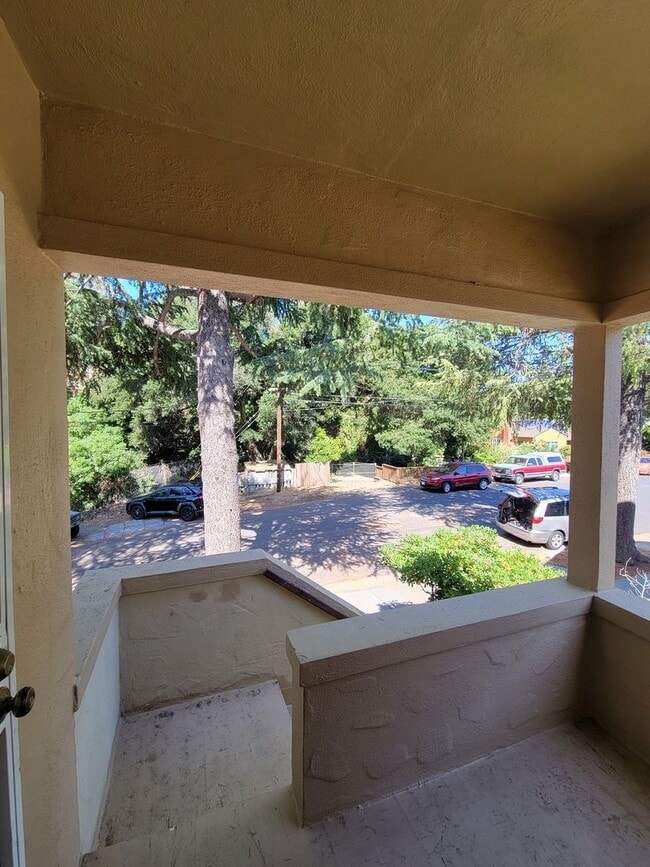 439 Harris Ave in Rodeo, CA - Building Photo - Building Photo