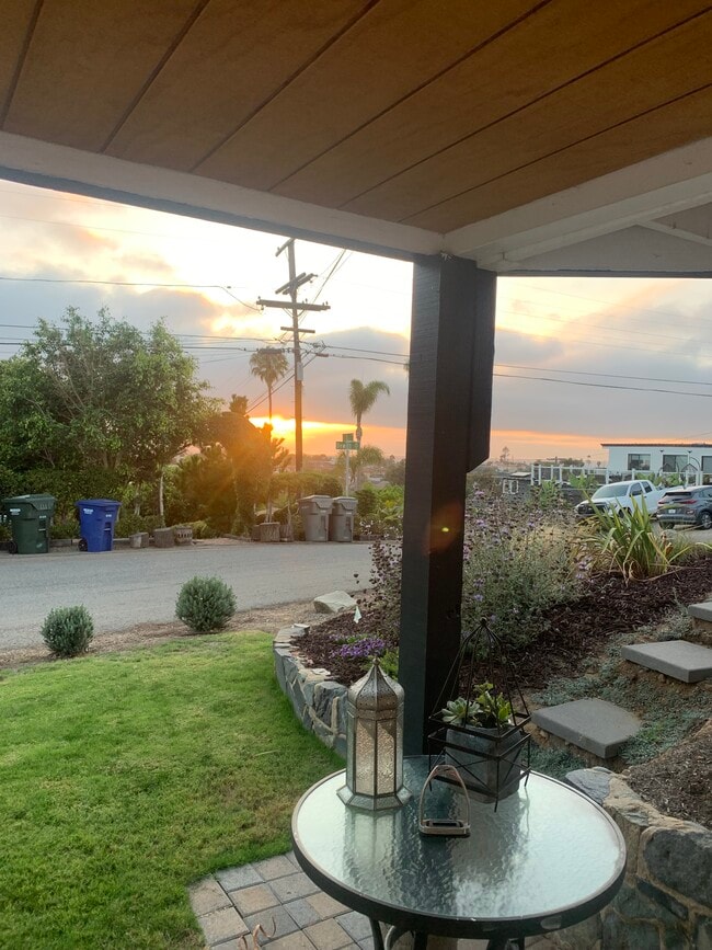 53 E I St, Unit B in Encinitas, CA - Building Photo - Building Photo