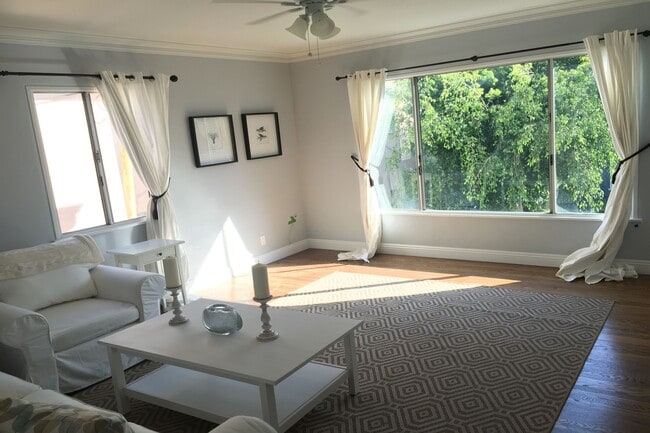 property at 917 7th St
