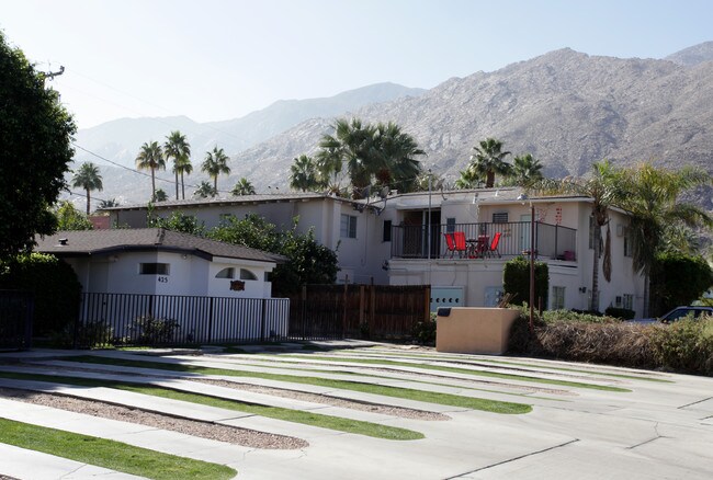 1674 S Via Salida in Palm Springs, CA - Building Photo - Building Photo