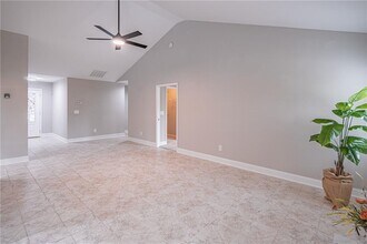 5660 Crest Hill Dr NE in Buford, GA - Building Photo - Building Photo