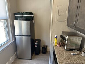 1692 Commonwealth Ave, Unit 3 in Boston, MA - Building Photo - Building Photo