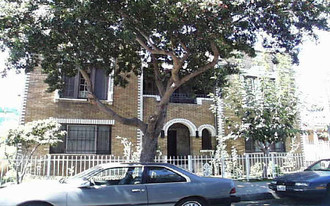 1421 Valencia St Apartments