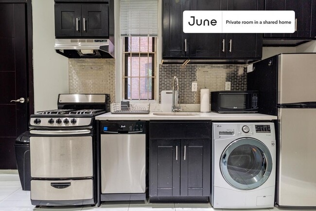 Room in Shared 4 bed/1.5 bath home, Unit C in New York, NY - Building Photo - Building Photo