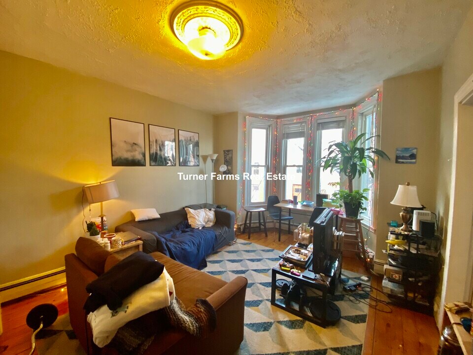 44 Delle Ave, Unit 2 in Boston, MA - Foto de edificio