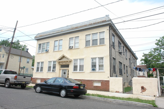 130-132 William St in Perth Amboy, NJ - Building Photo - Building Photo