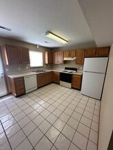 201 S Woods Ct in Ashland, MO - Building Photo - Building Photo