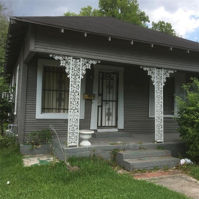 property at 3765 Usan St